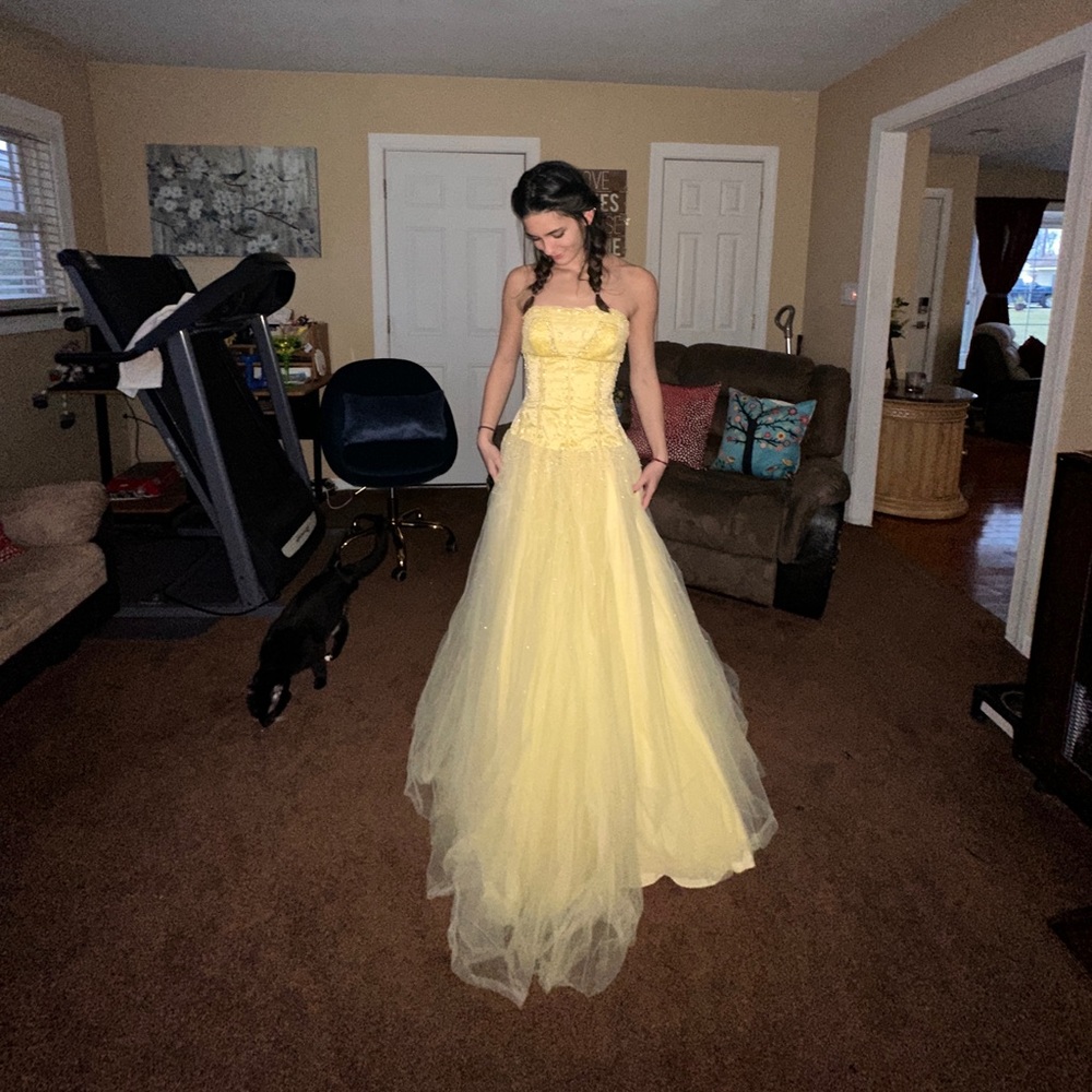 Yellow Cinderella Dress by Alyce size 8